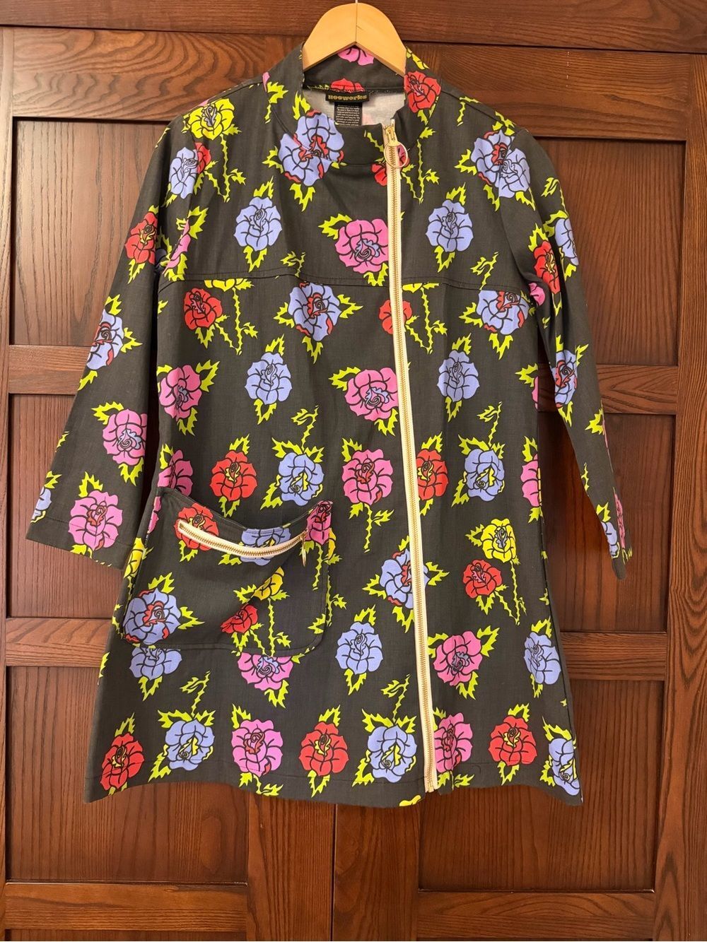 Nooworks Art Teacher Dress in Roses Print Size Medium